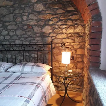 La Maison Rose Cir 0244 *