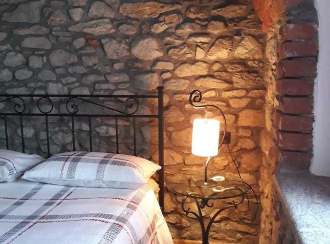 La Maison Rose Cir 0244 *